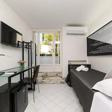 Muta House 3*