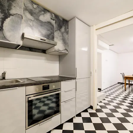 Muta House 3*