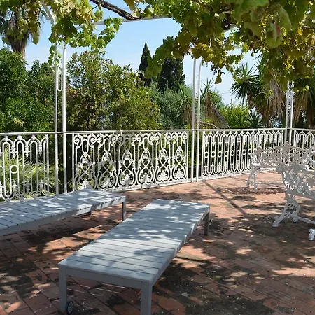 Guest house Muta House